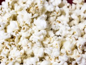 Wat gebeurt er met je lichaam als je popcorn eet?