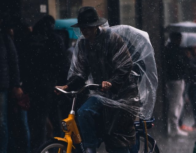 Tips voor veilig op de fiets in de regen!